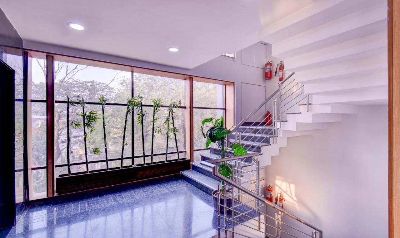 Treebo Admiral Suites New Usmanpura Aurangabad  Buitenkant foto