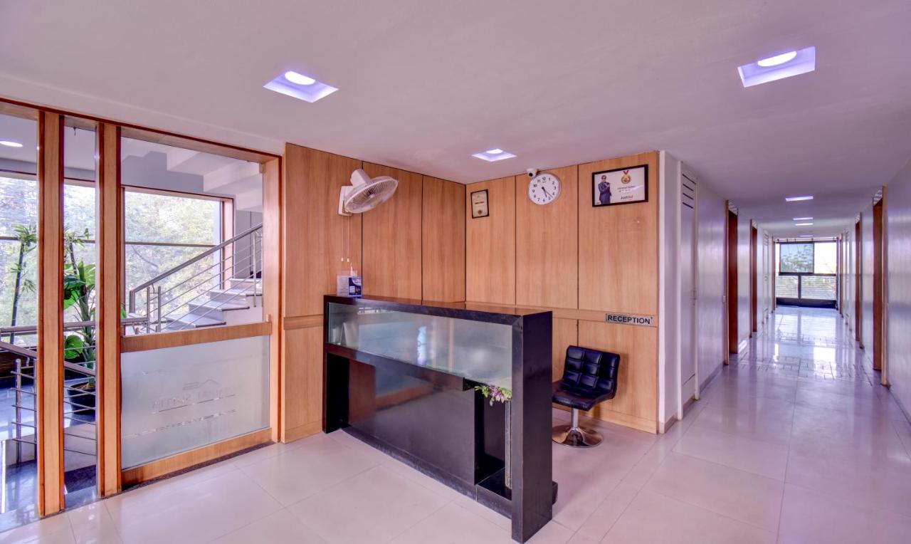 Treebo Admiral Suites New Usmanpura Aurangabad  Buitenkant foto