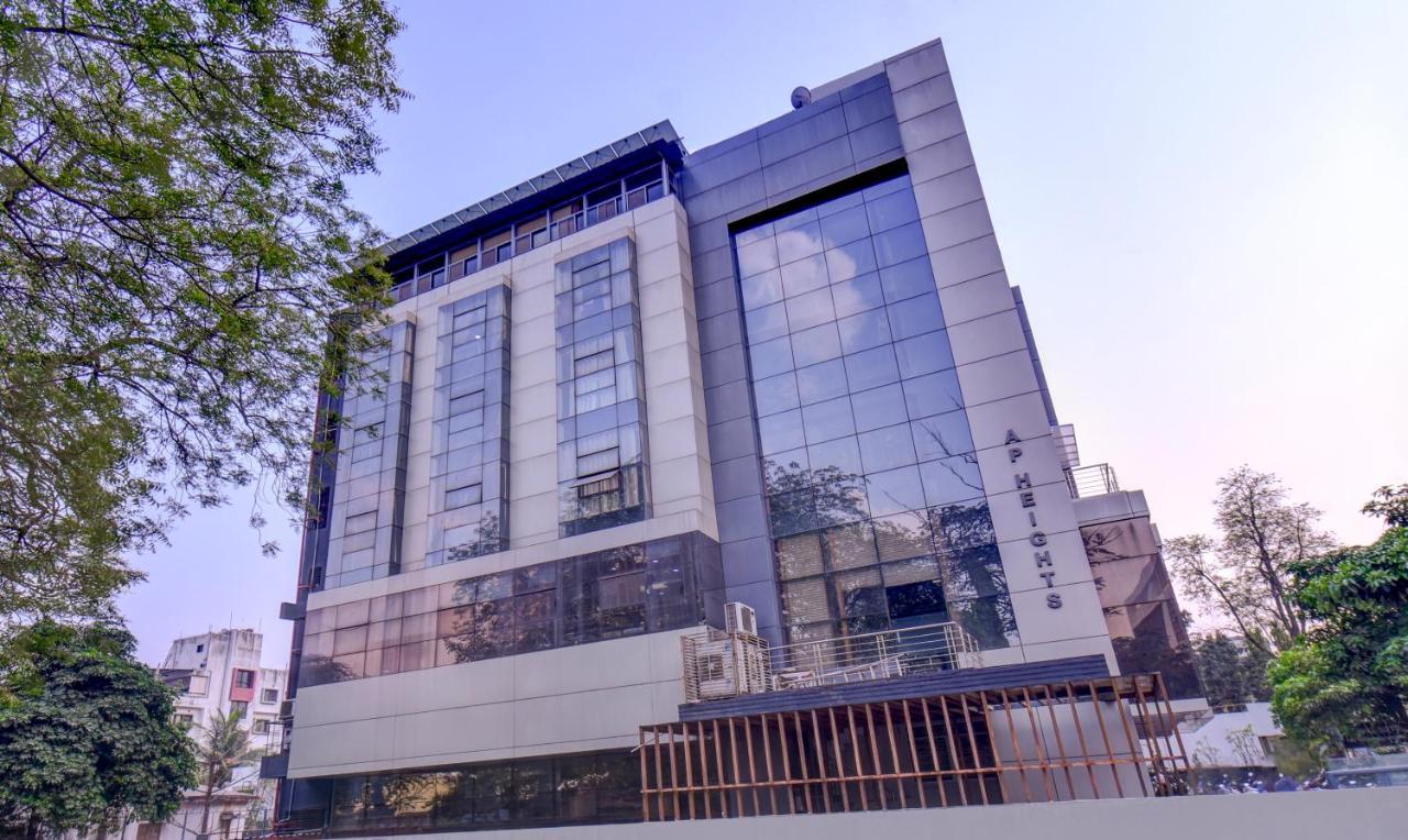 Treebo Admiral Suites New Usmanpura Aurangabad  Buitenkant foto