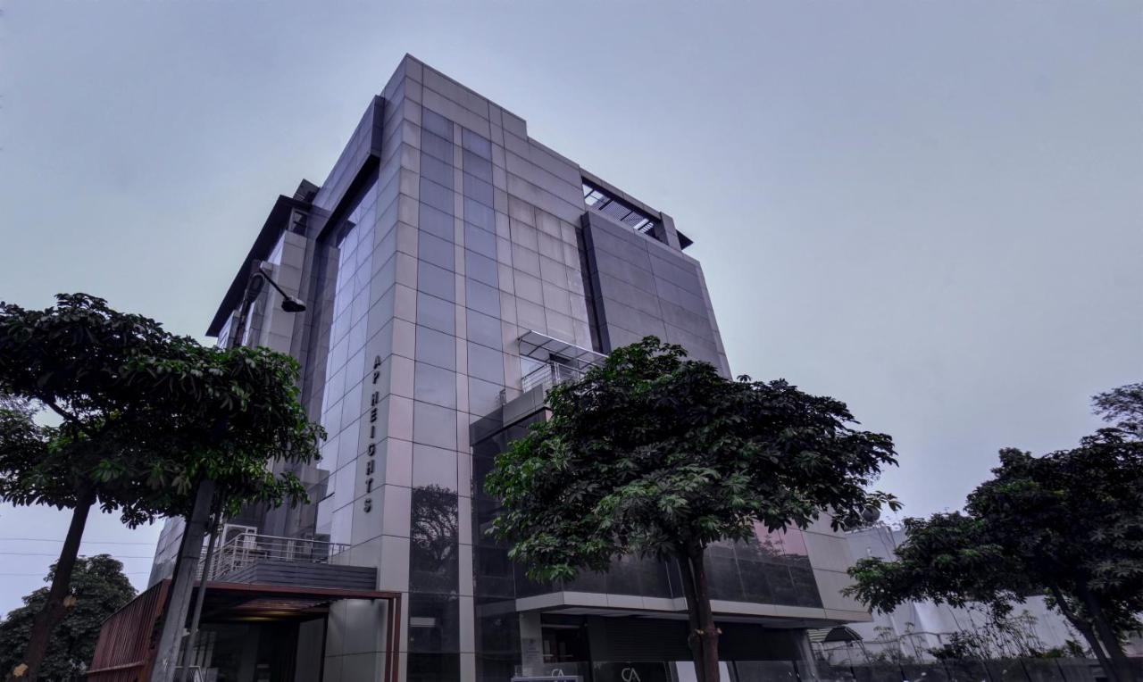 Treebo Admiral Suites New Usmanpura Aurangabad  Buitenkant foto