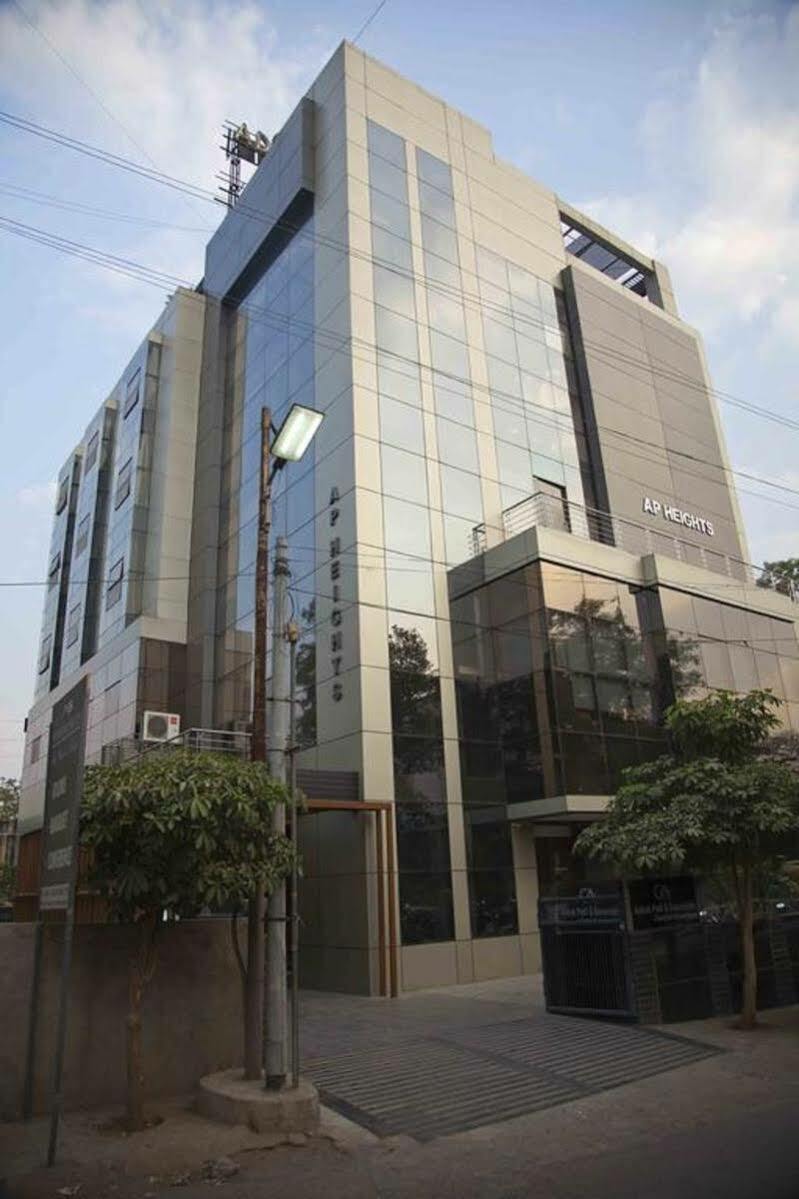Treebo Admiral Suites New Usmanpura Aurangabad  Buitenkant foto