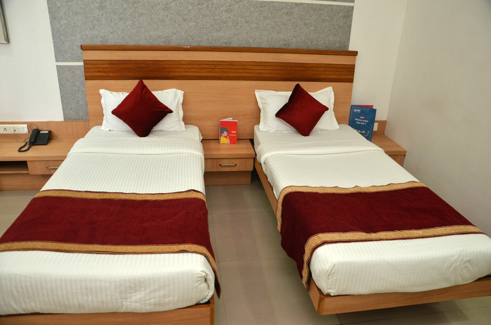 Treebo Admiral Suites New Usmanpura Aurangabad  Buitenkant foto