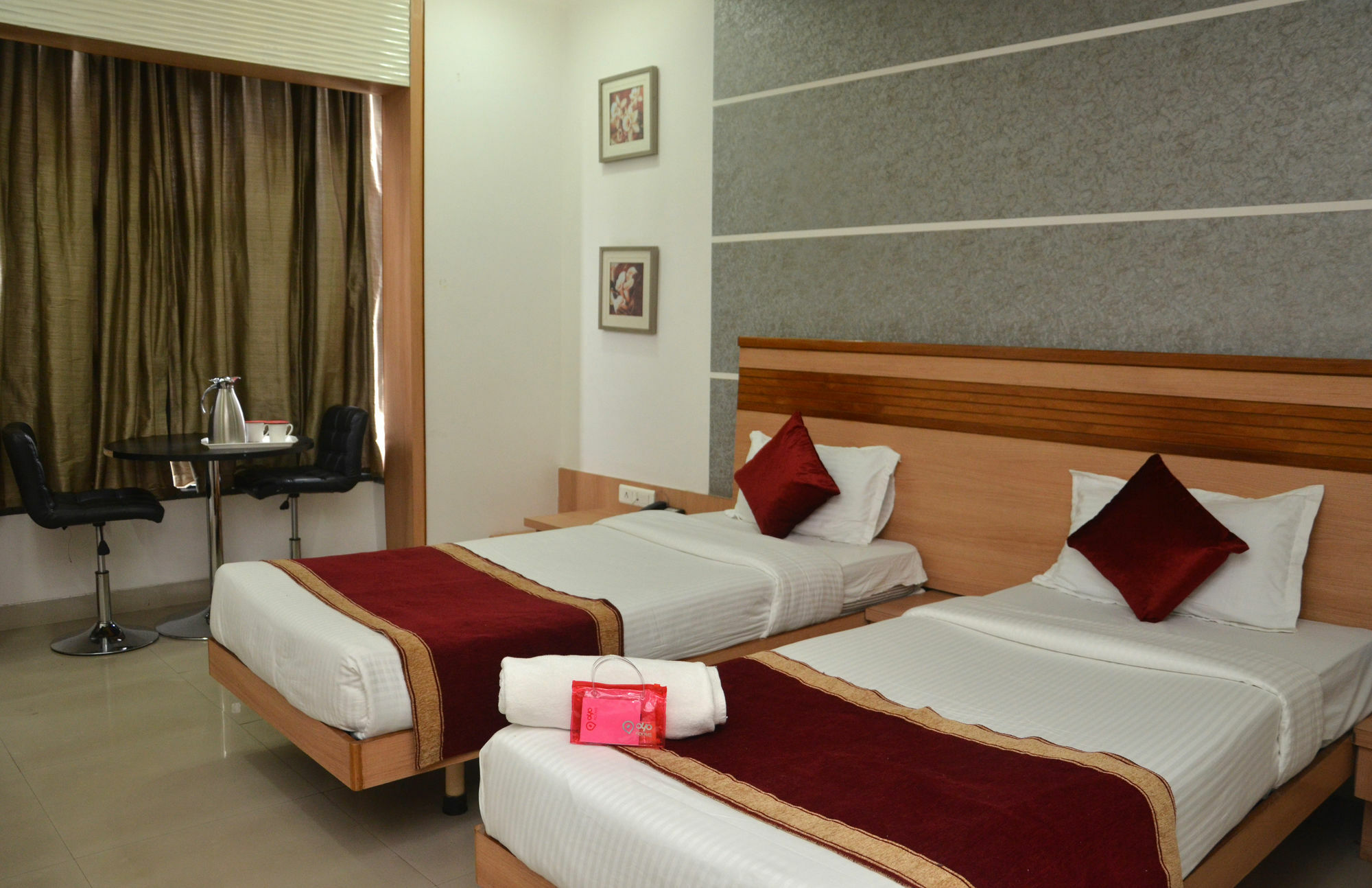 Treebo Admiral Suites New Usmanpura Aurangabad  Buitenkant foto